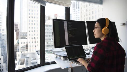 Blockchain programmer – what is his job